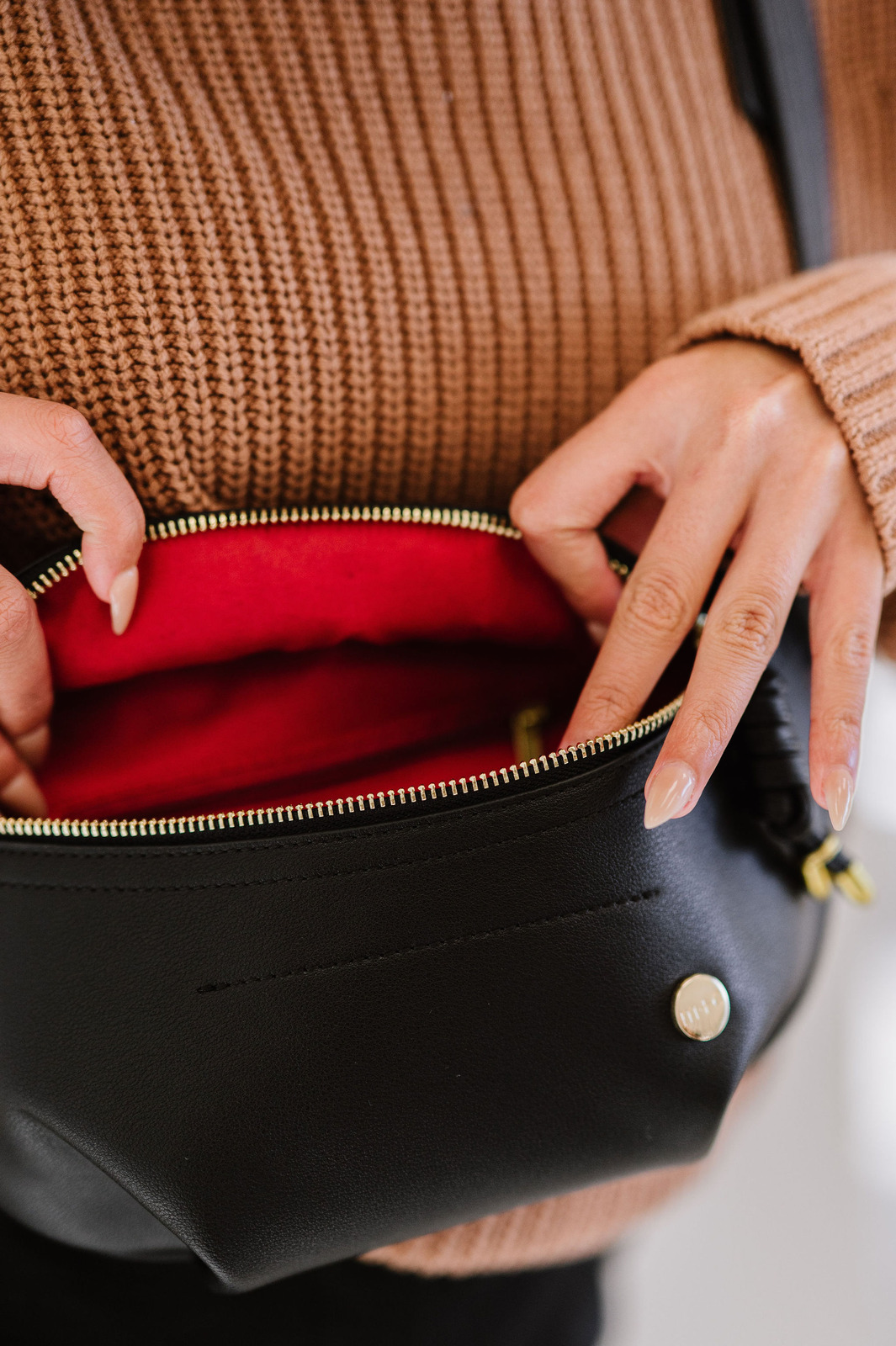 Catherine Adjustable Crossbody Belt Fanny Handbag: Black